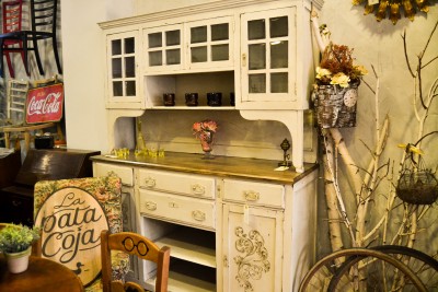 Mueble de la tienda de Restauración La Pata Coja